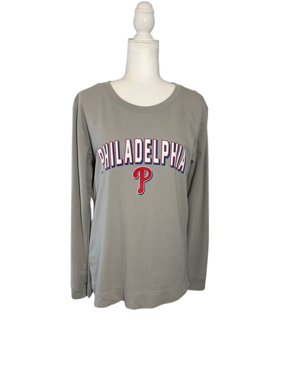 MLB Philadelphia Phillies thick light gray cotton blend long sleeve t-shirt - S
